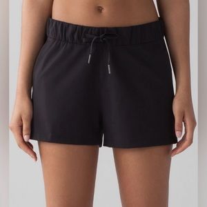 LULULEMON On The Fly Shorts🖤